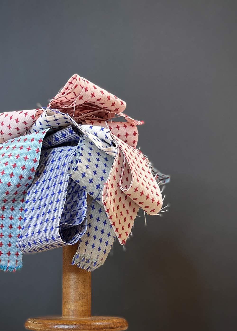 Cheerful Cross Sashiko Cotton Dobby Canvas, Red + Pink