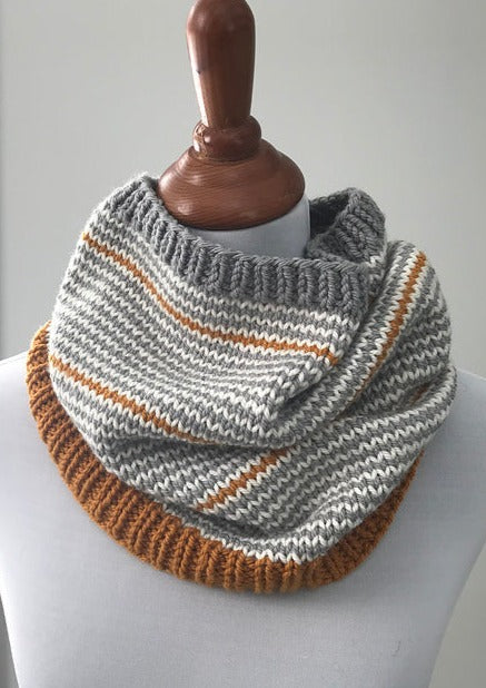 Cappuccino Cowl, Elizabeth Smith Knits. Print Knitting Pattern