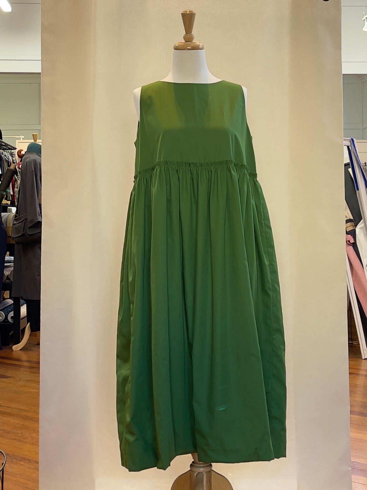 Go to Organics - Fine Cotton Poplin. Grass Green