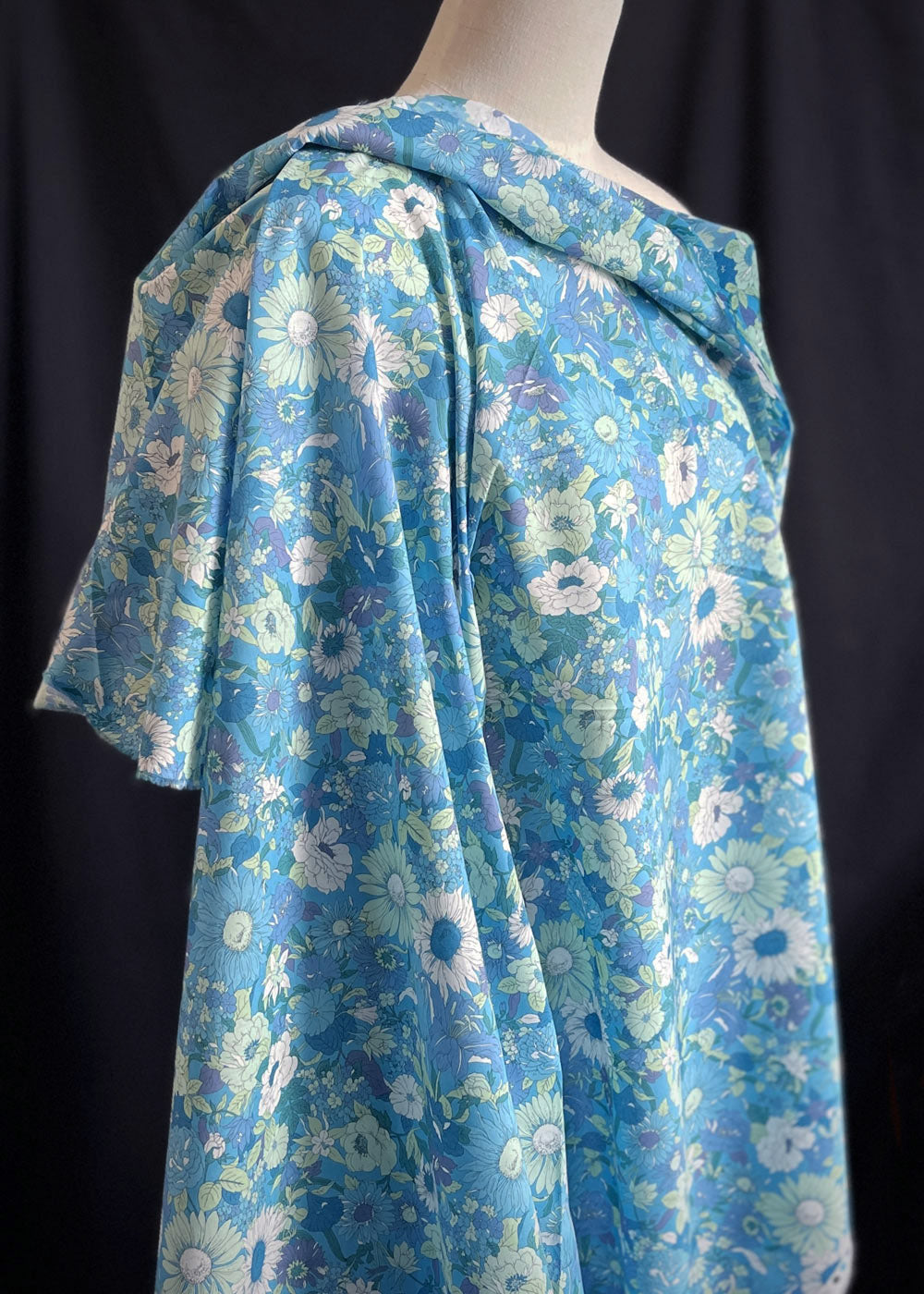 Flownny, Azure - Fine Cotton Lawn