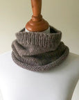 Short Stack Neckwarmer, Elizabeth Smith Knits. Print Knitting Pattern