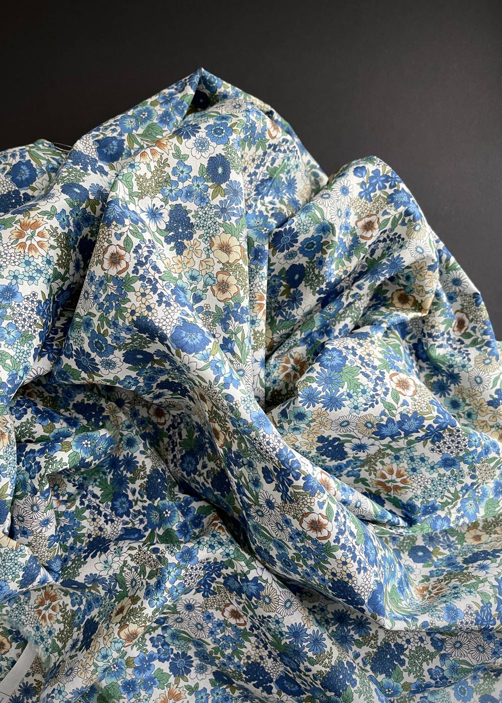 Flownny II, Light Blue - Fine Cotton Lawn