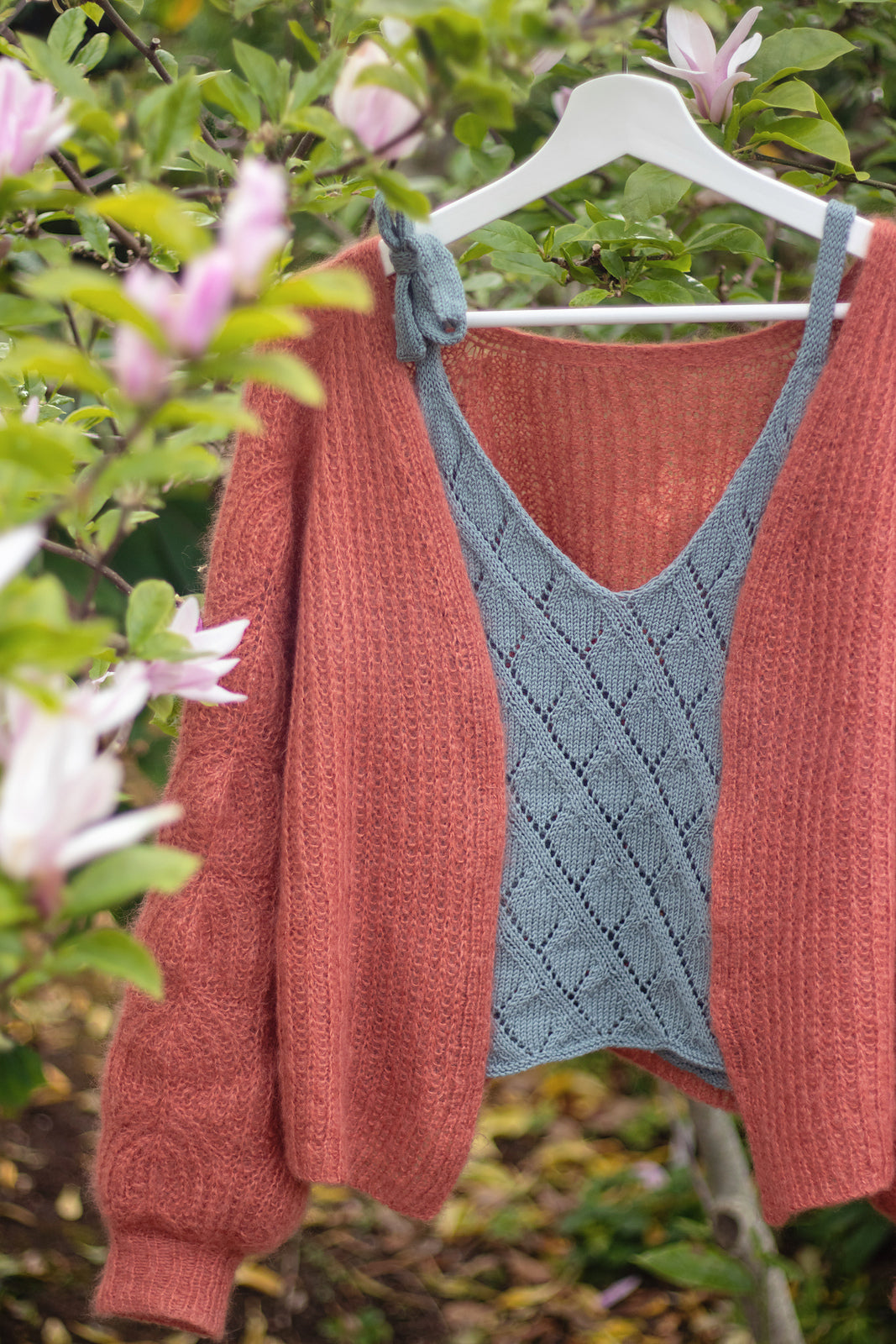 Iris Tank, Along Avec Anna. Printed Knitting Pattern