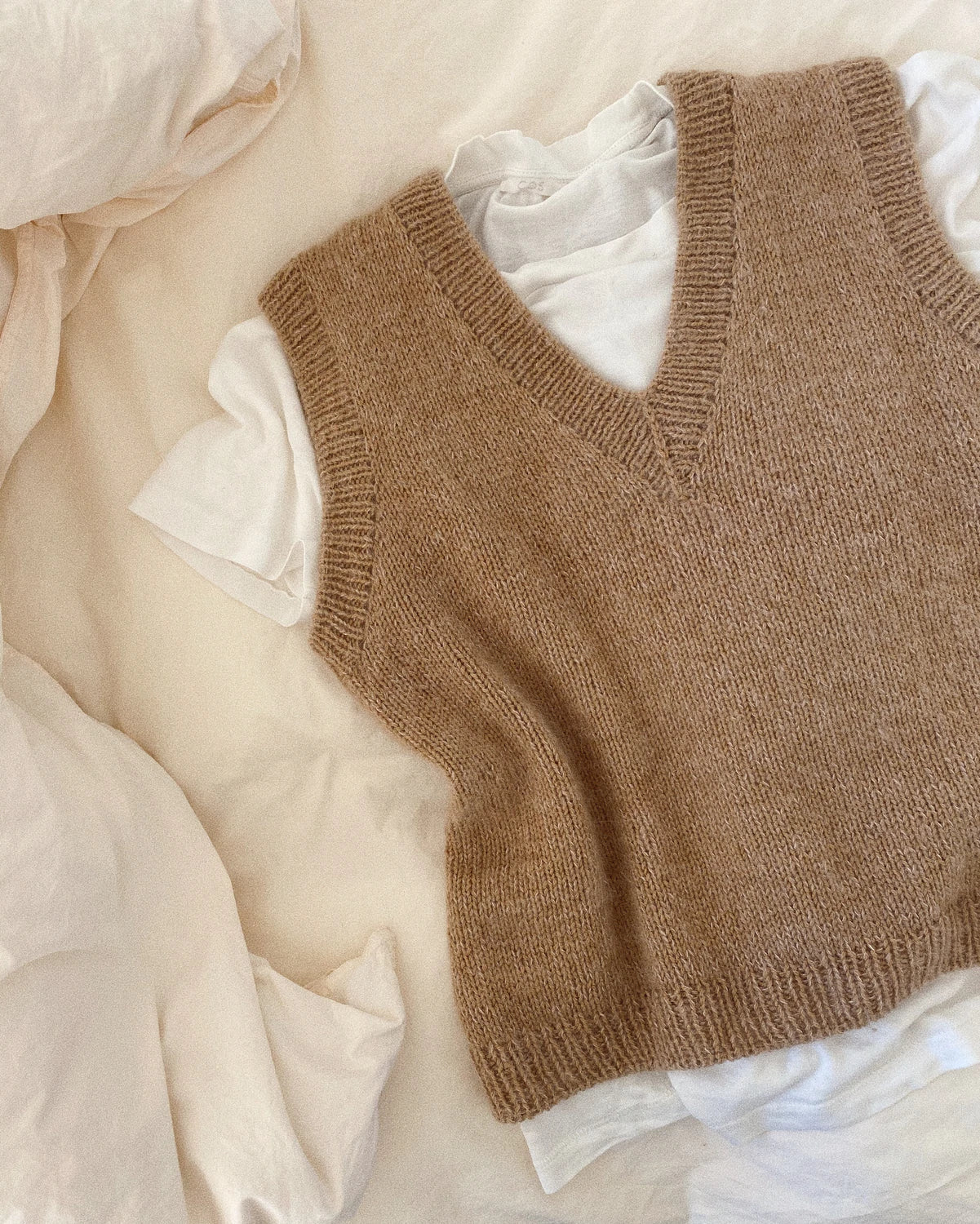 Stockholm Slipover - V-Neck Adult, Petite Knit. Knitting Pattern