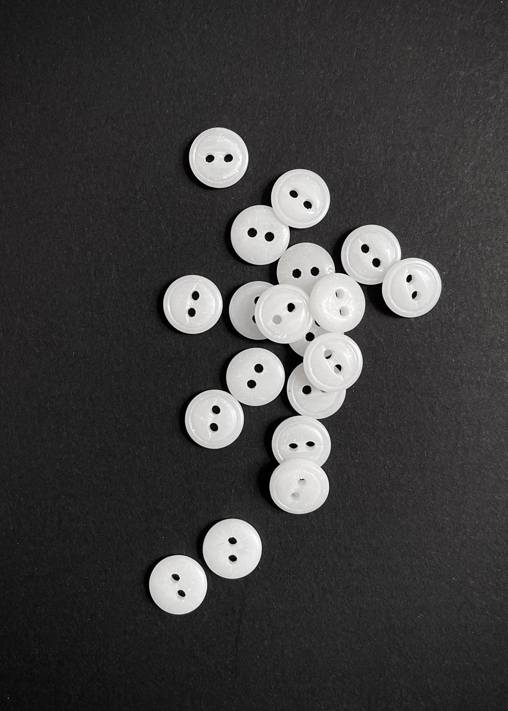 *Vintage Glass Buttons, White 12mm – Miss Maude