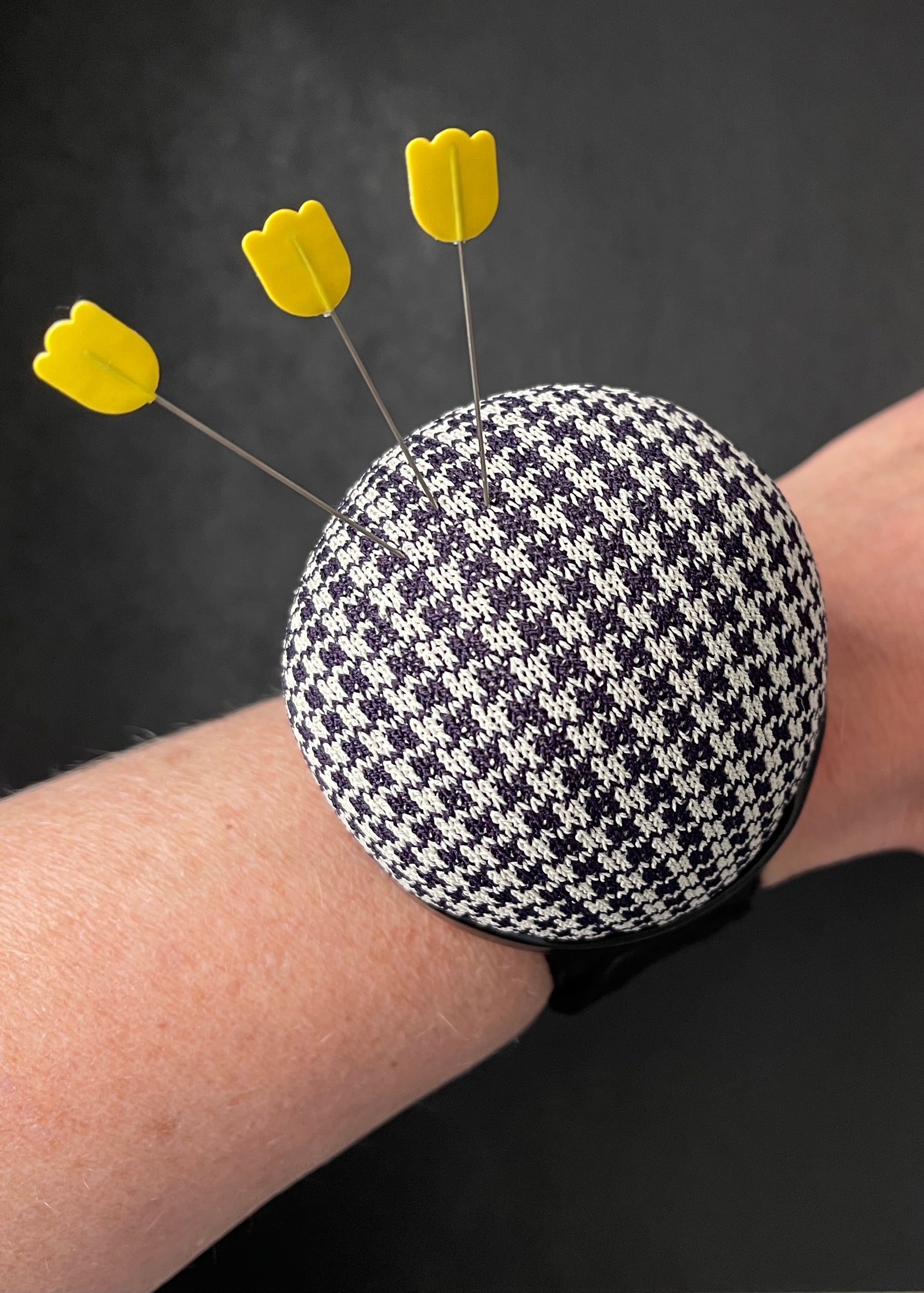 Bohin Soft Strap Wrist Pin Cushion