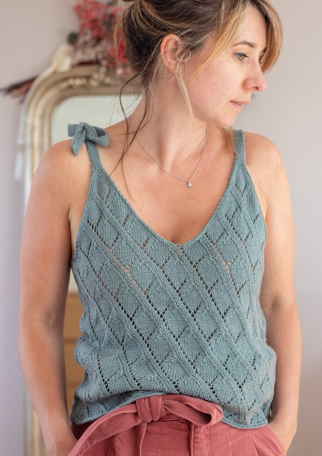 Iris Tank, Along Avec Anna. Printed Knitting Pattern