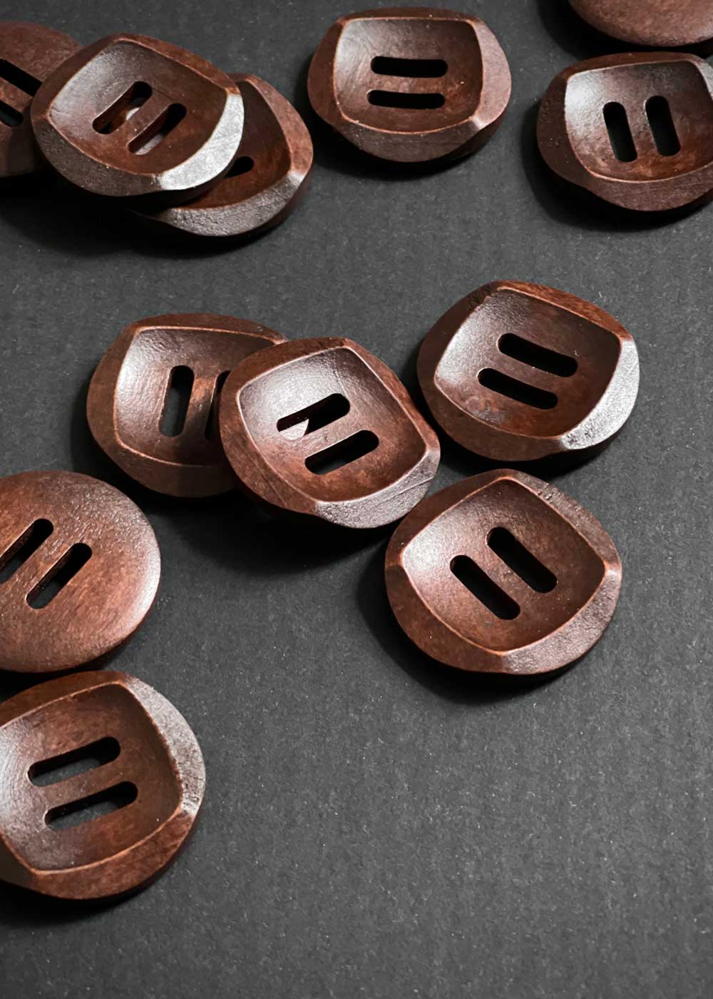 ✂️Wooden Coat Buttons, Dark Brown – Miss Maude - Main Image