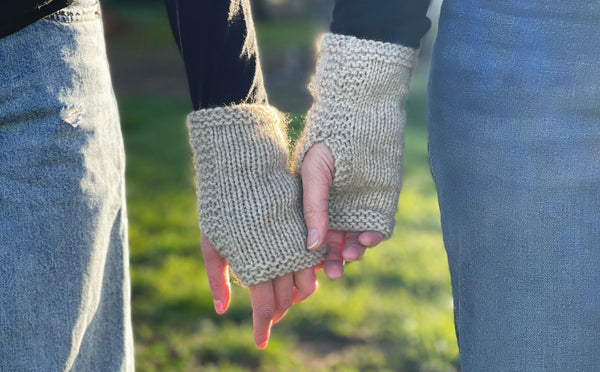 Learn to Knit : Whānau Fingerless Gloves – Miss Maude