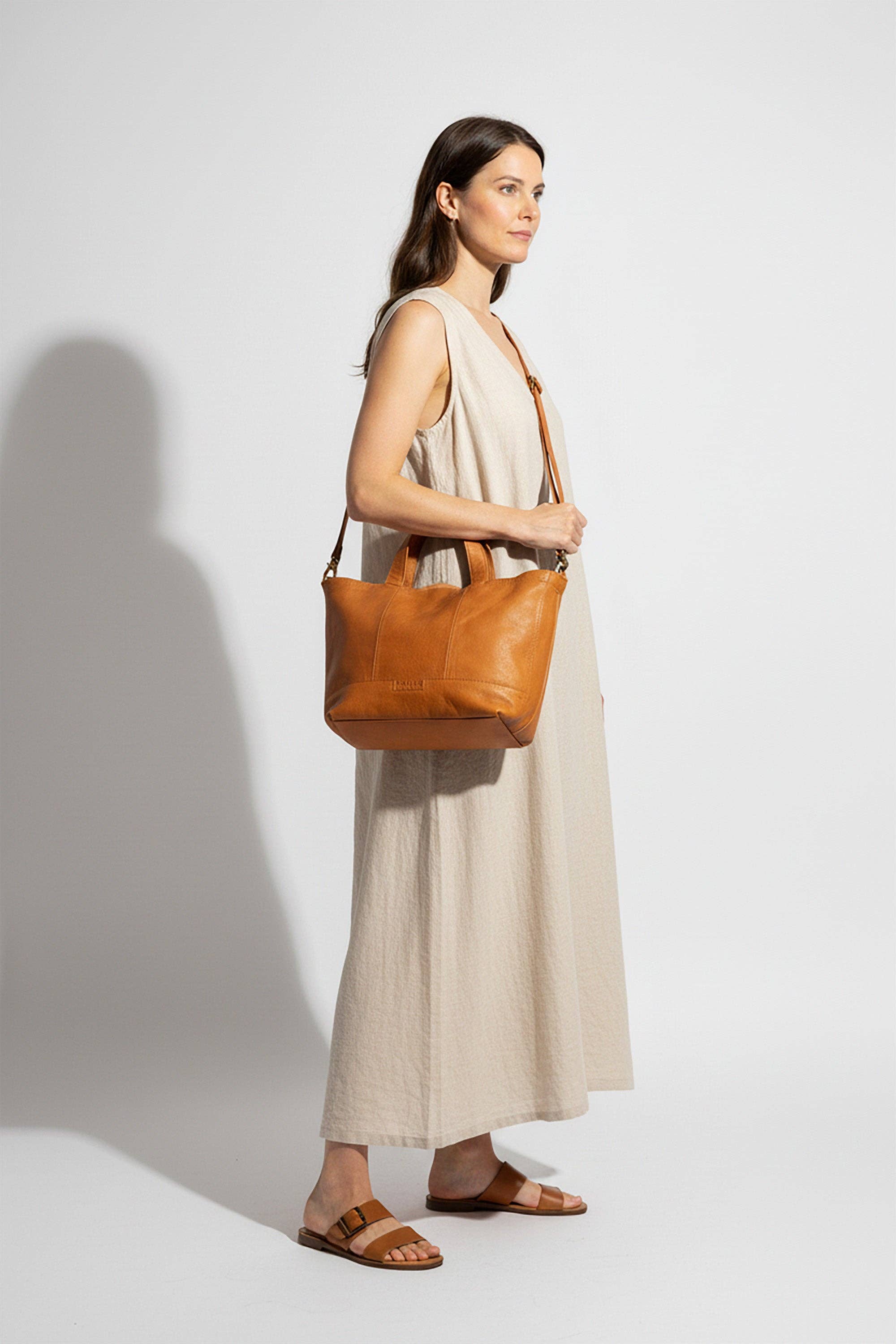Hiba with zip: Black
