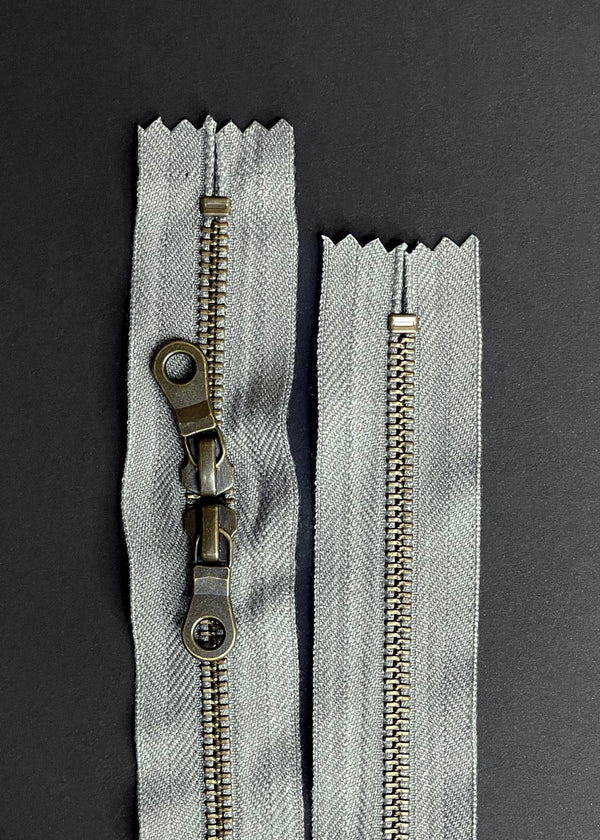 YKK Antique Brass Zip with Double Donut Pull, Grey Marl