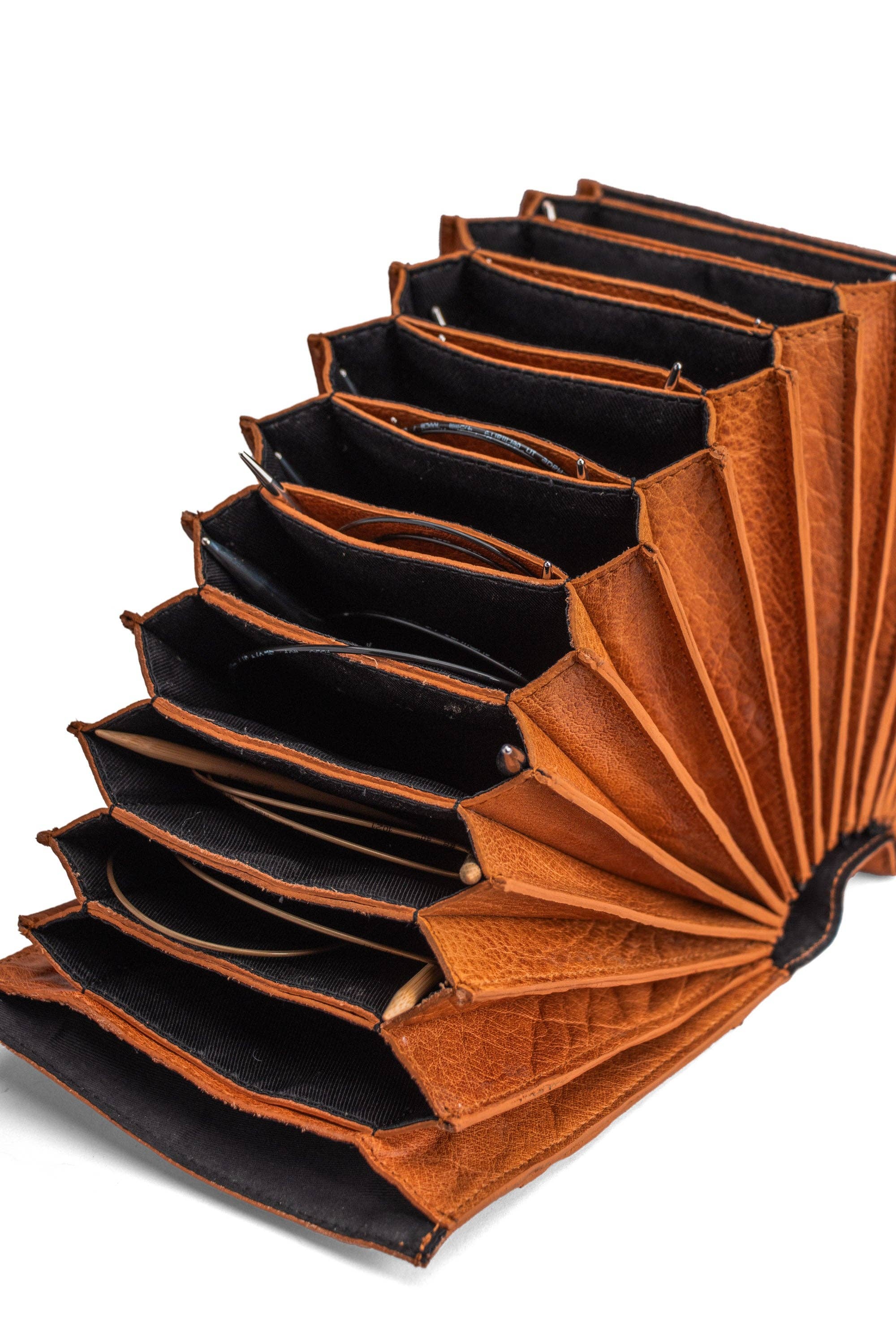 Betina XL Needle Case: Whisky