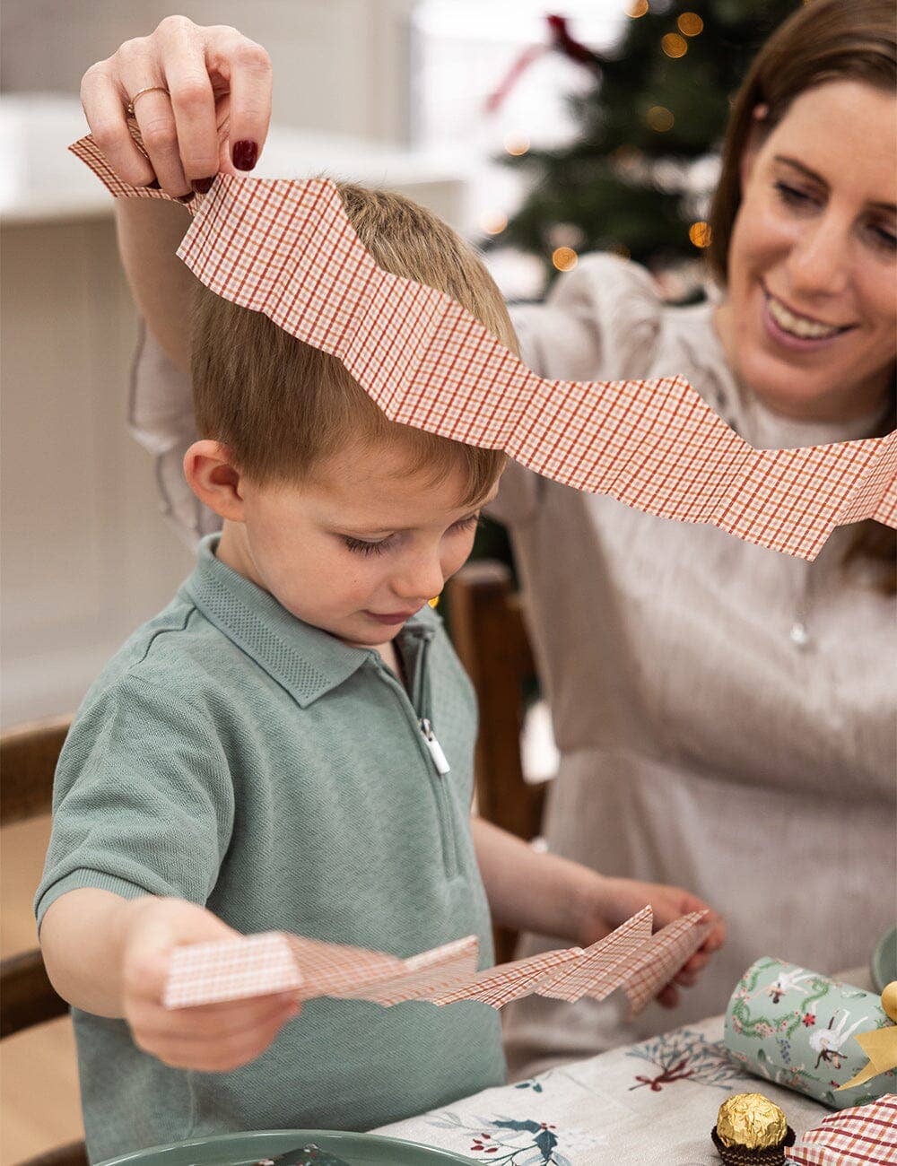 10 Pack Christmas Paper Crown Hats - An Enchanted Christmas