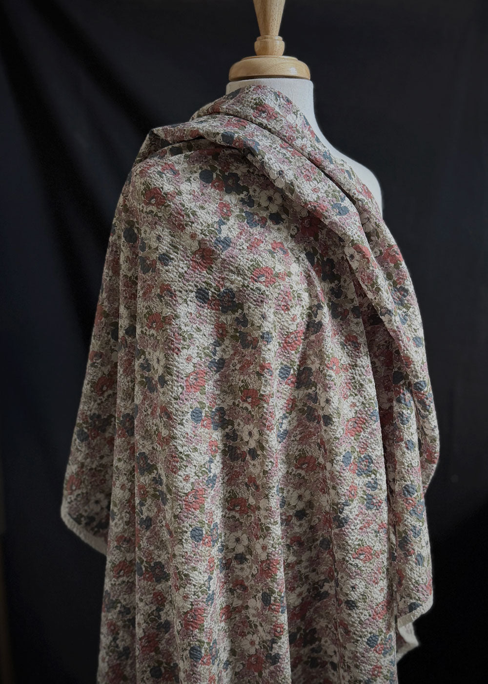 Botanical Dream Ripple Lawn. Rose
