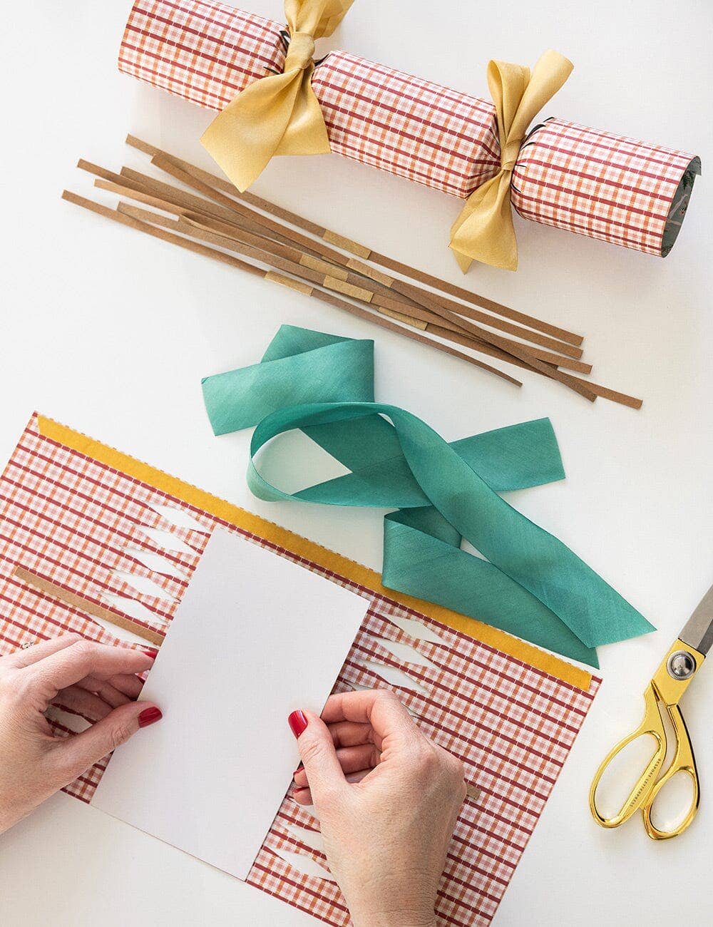 10 Pack Christmas Cracker Kit - An Enchanted Christmas