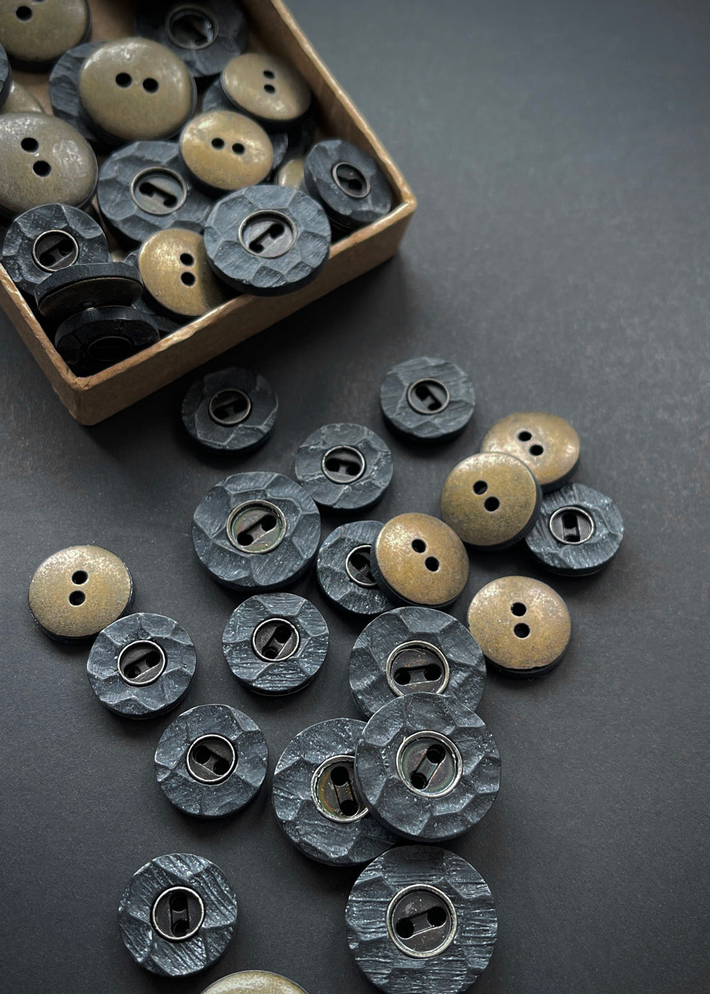 Graphite Button Components Crushed Graphite Buttons – Miss Maude