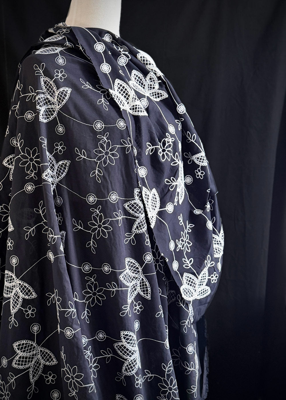 Clementine -  Embroidered Cotton Lawn