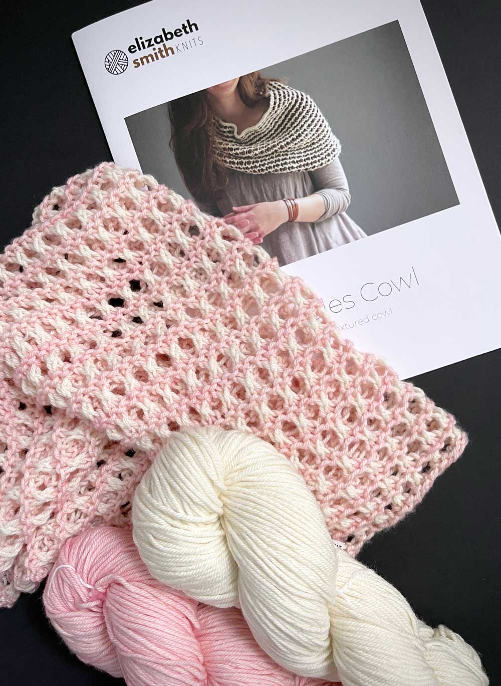 Cobbles Cowl, Elizabeth Smith Knits. Print Knitting Pattern