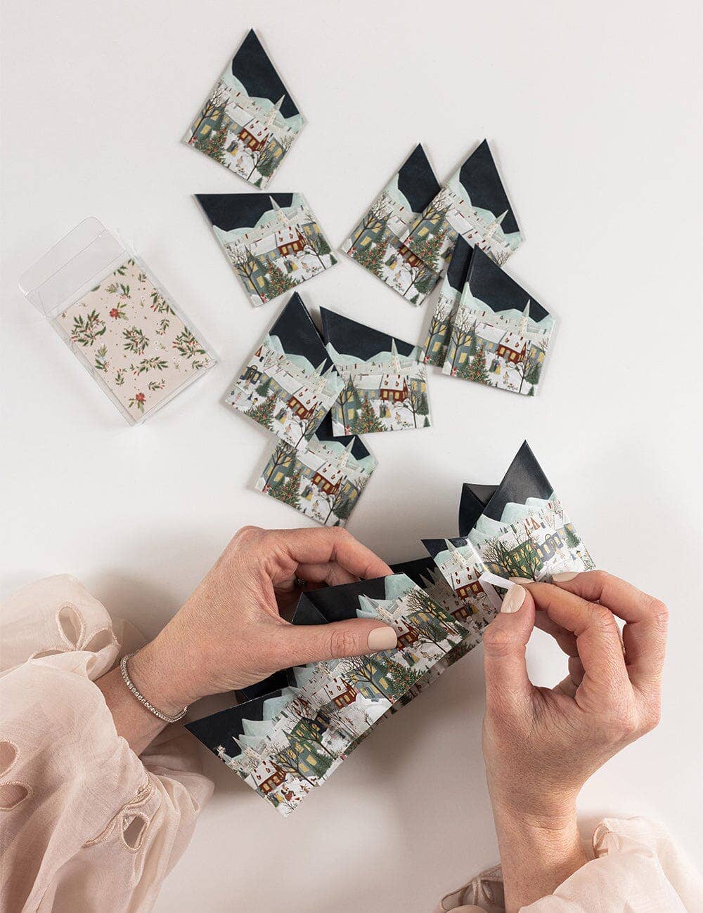 10 Pack Christmas Paper Crown Hats - The Christmas Village