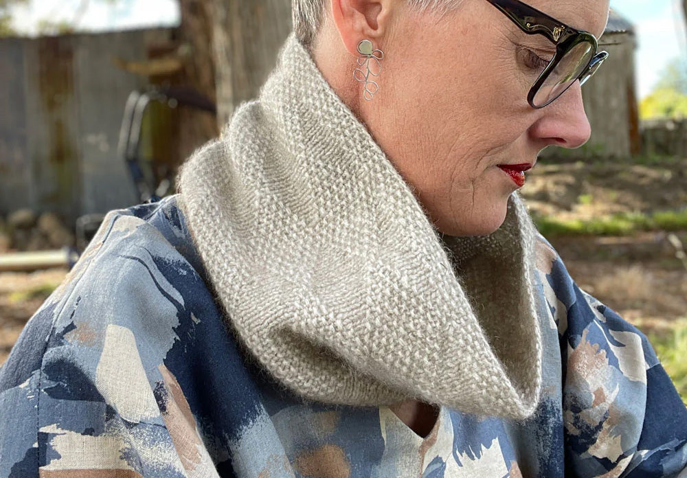Miss Maude Paihamu 4ply - Merino Possum Yarn, Kākāriki