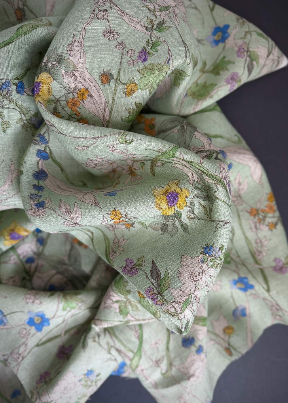 Meadow Bloom Linen - Green