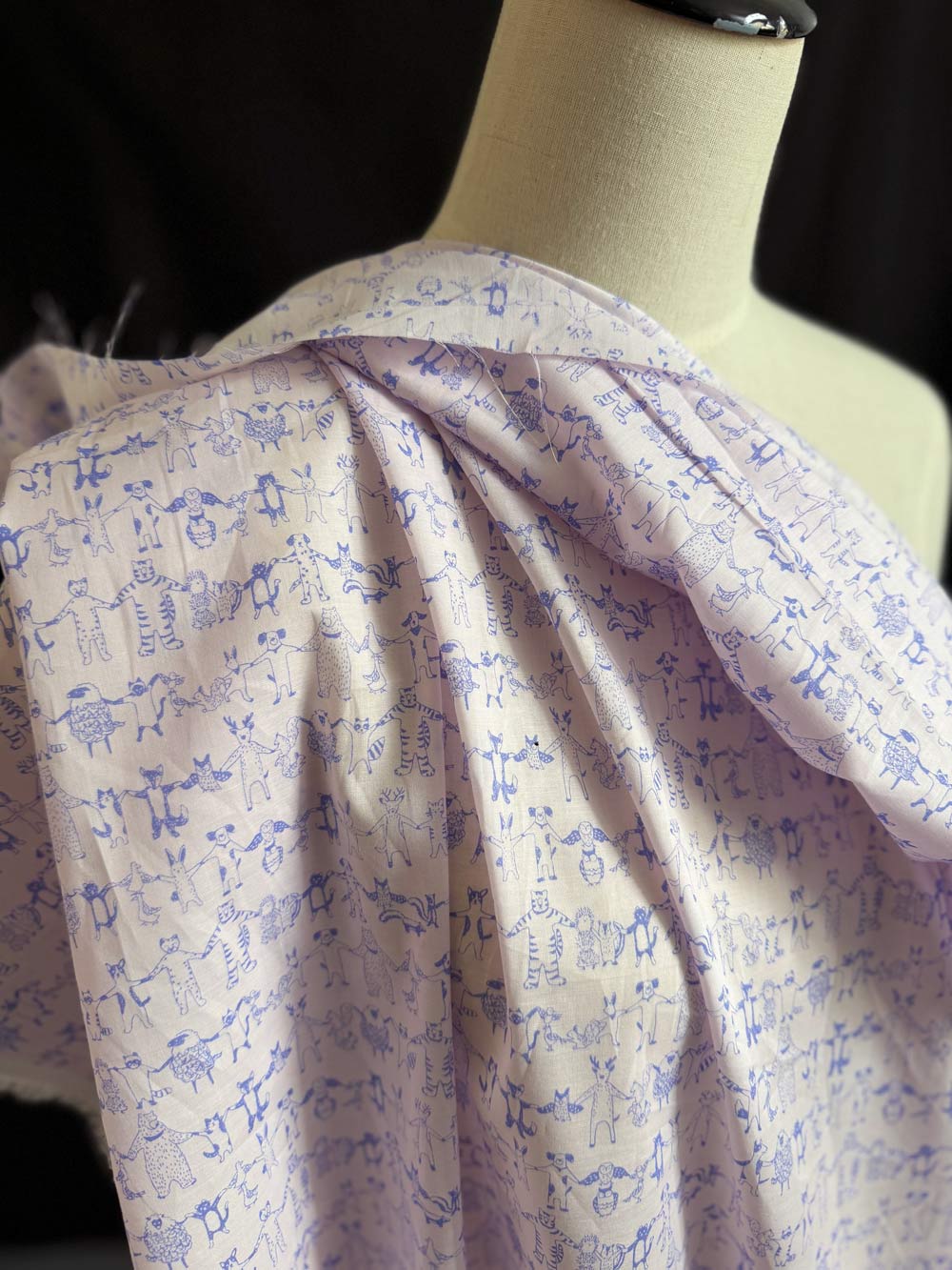 Mes Amis- Fine Cotton Lawn. Lilac