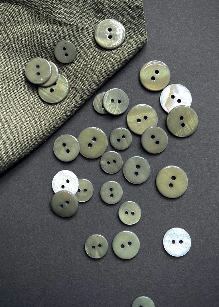 Mustard Shell Button River Shell Buttons, Pesto Green – Miss Maude