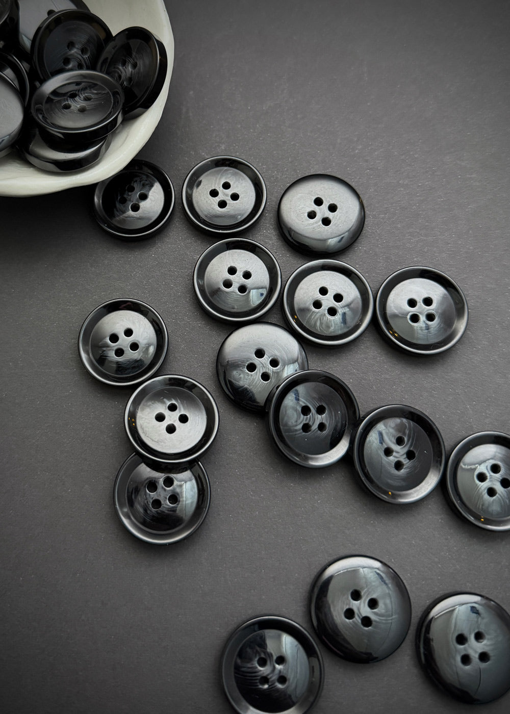 Grey &amp; Black Tortoise Shell Buttons, 22mm