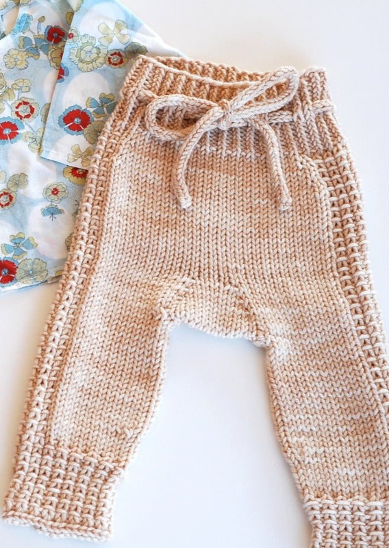 Little Leggings, Frogginette. Print Knitting Pattern