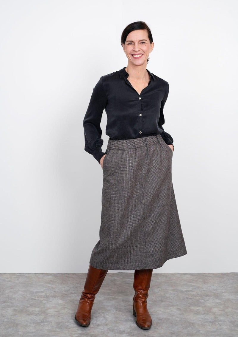 Wavy Linen A-line Skirt - Flared Design with Elastic Waist – LinenStars