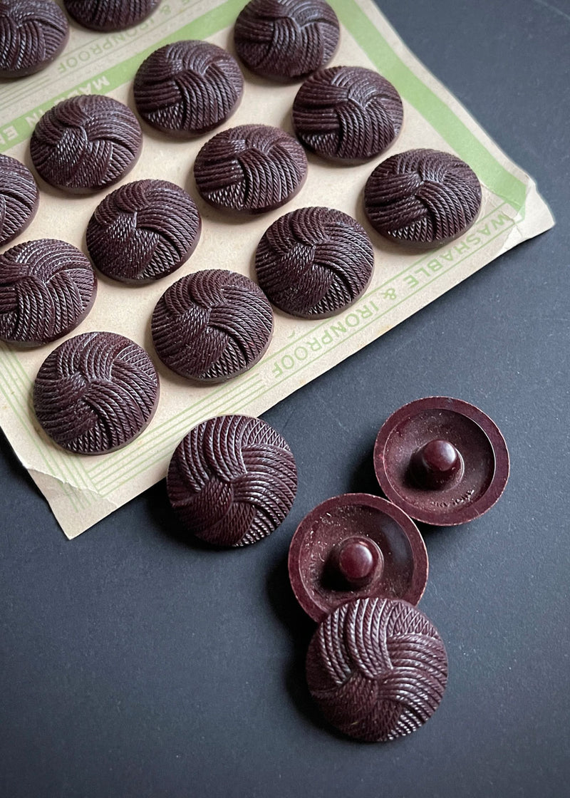 Vintage English Knot Buttons - Chocolate 18m or 23mm