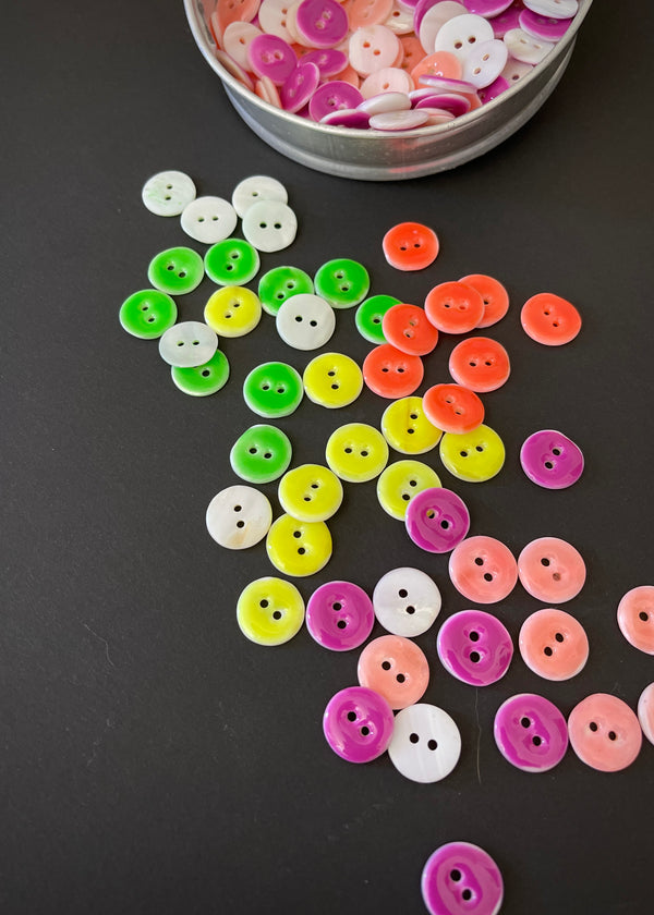 Enamel Shell Buttons 15mm - various colours