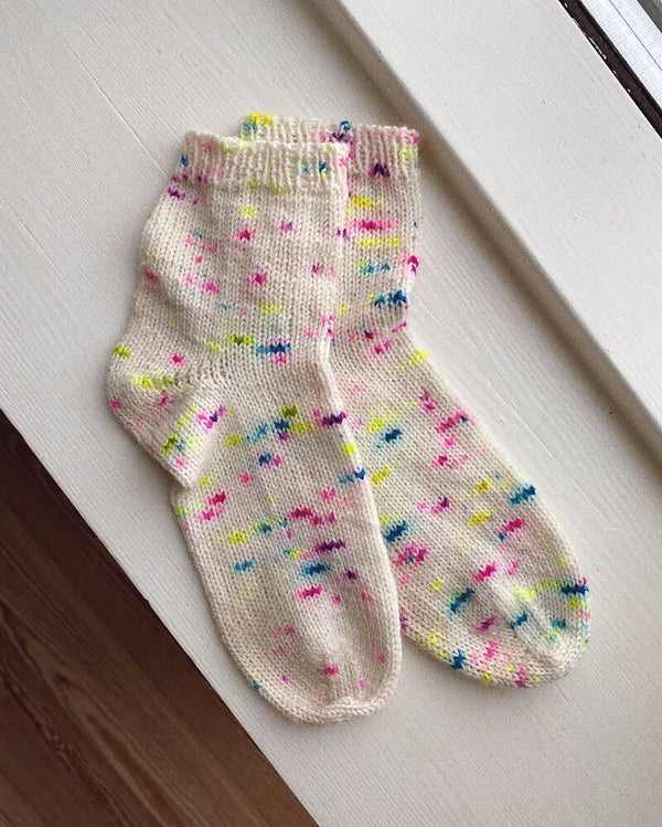 Everyday Socks Junior. Petite Knit. Knitting Pattern