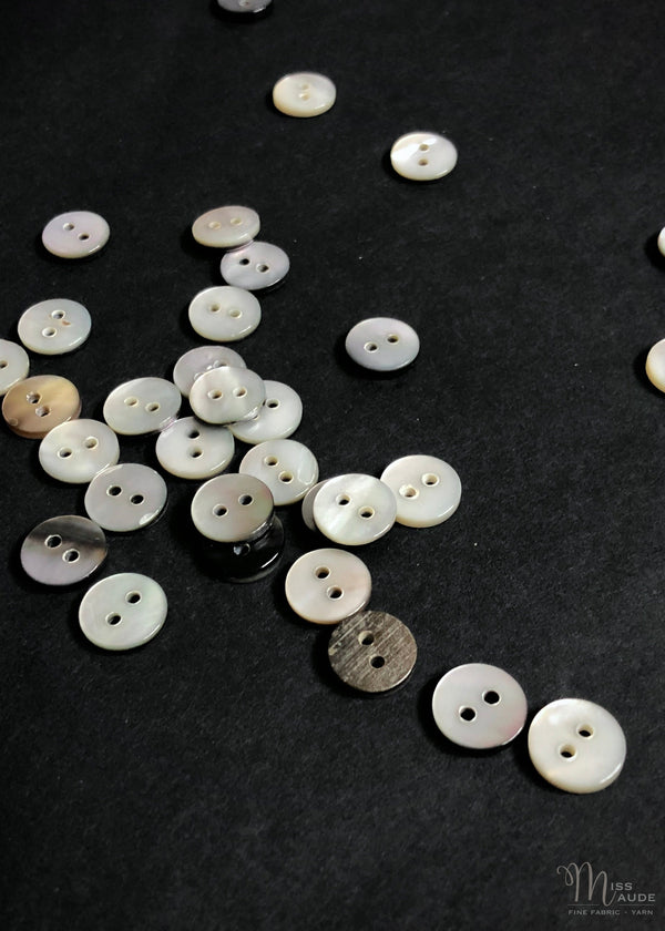 Shell Buttons, Mussel. various sizes