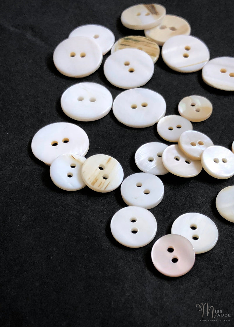 River Shell Buttons. various sizes