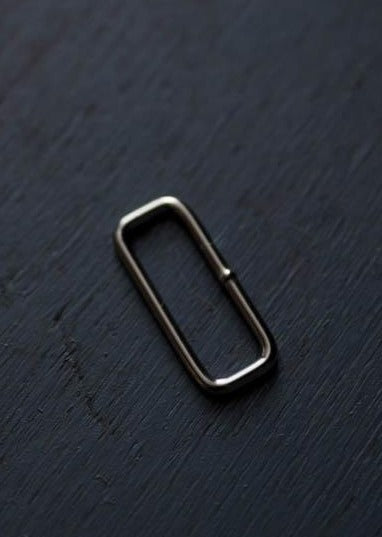 Narrow 1 inch/25mm Nickel Loop – Miss Maude